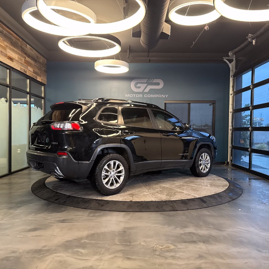 Used 2022 Jeep Cherokee Latitude Lux AWD/4WD image 3