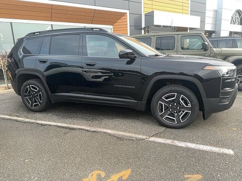New 2026 Jeep Cherokee Laredo AWD/4WD image 4
