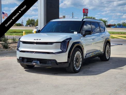New 2026 Kia EV9 Land w/ Nightfall Edition Package AWD/4WD image 2