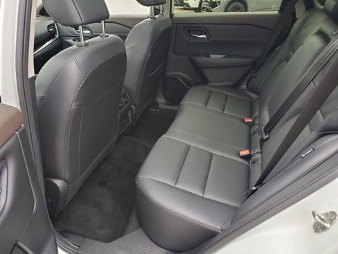 Certified 2023 Nissan Rogue SL image 13