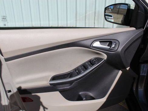 Used 2016 Ford Focus SE image 7