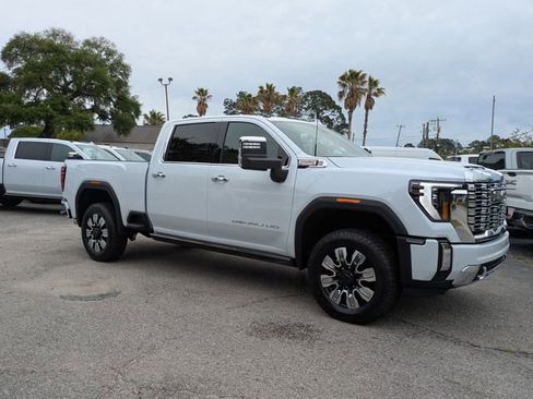 New 2026 GMC Sierra 2500 Denali image 2