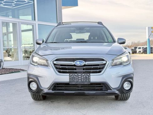 Used 2019 Subaru Outback 2.5i Limited w/ Popular Package #2 image 4