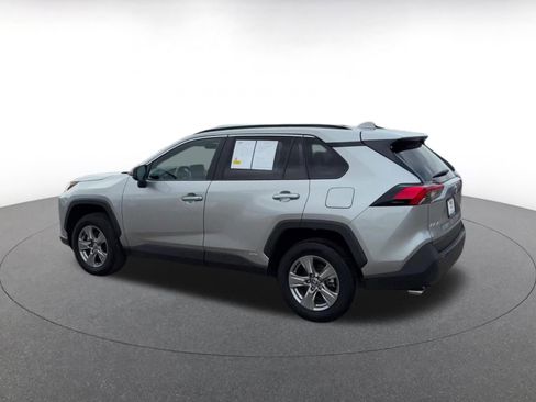 Used 2025 Toyota RAV4 LE AWD/4WD image 8