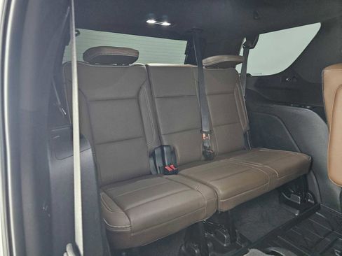 Used 2021 Chevrolet Tahoe High Country w/ Premium Package AWD/4WD image 13