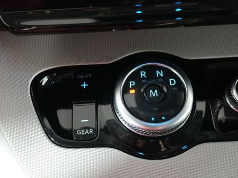 Certified 2025 Ford Expedition Active AWD/4WD image 18