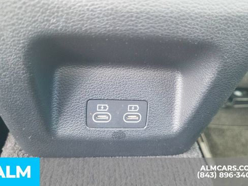 Used 2025 Genesis G70 2.5T RWD image 22
