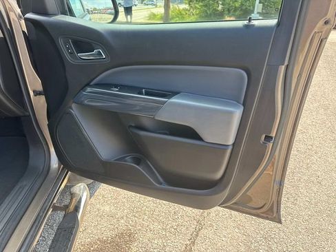 Used 2016 Chevrolet Colorado Z71 AWD/4WD image 22