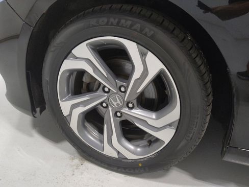 Used 2020 Honda Accord EX image 31