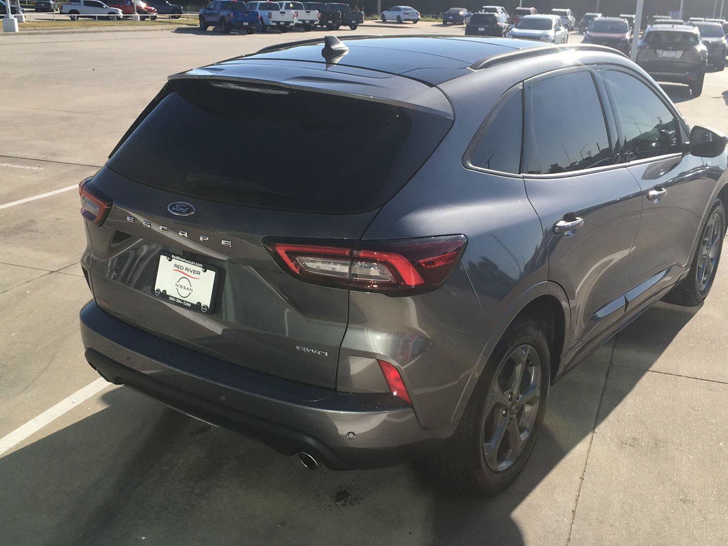 Used 2024 Ford Escape ST-Line w/ Tech Pack #1 AWD/4WD image 8