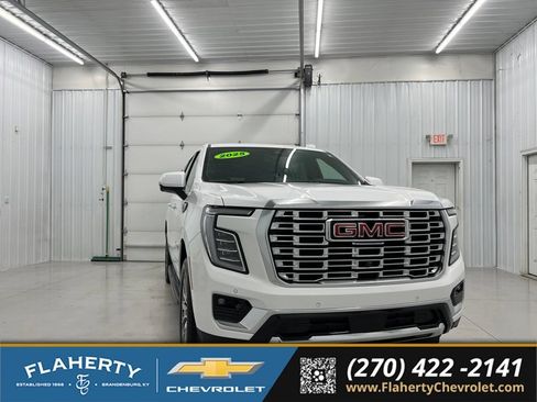 Used 2025 GMC Yukon XL Denali AWD/4WD image 1