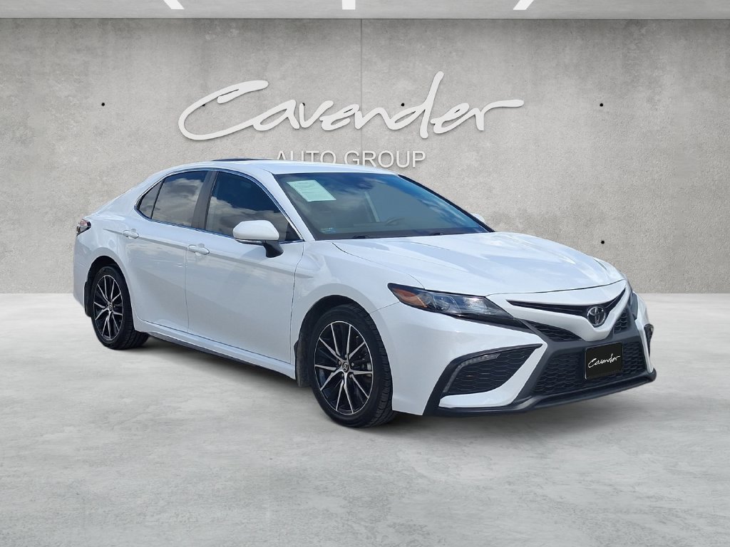 Used 2024 Toyota Camry LE FWD image 2
