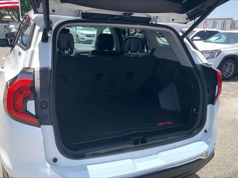 Used 2018 GMC Terrain SLT w/ Preferred Package AWD/4WD image 4