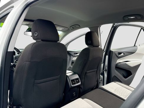 Used 2020 Chevrolet Equinox LS w/ LS Convenience Package FWD image 6