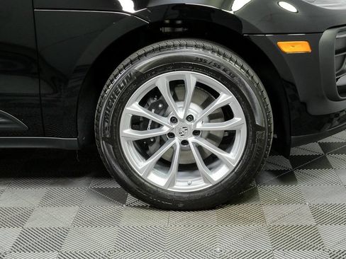 Certified 2026 Porsche Macan AWD/4WD image 40