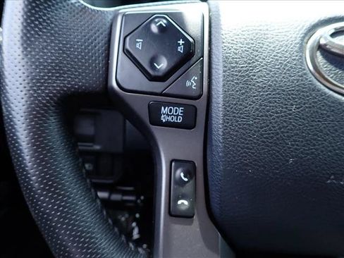 Used 2019 Toyota Tacoma TRD Off-Road AWD/4WD image 15
