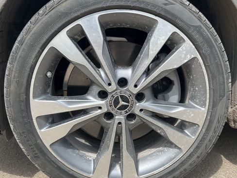 Used 2019 Mercedes-Benz C 300 4MATIC Sedan image 8