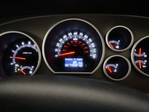 Used 2016 Toyota Sequoia Platinum image 17