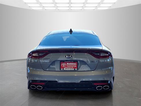 Used 2018 Kia Stinger GT2 image 6