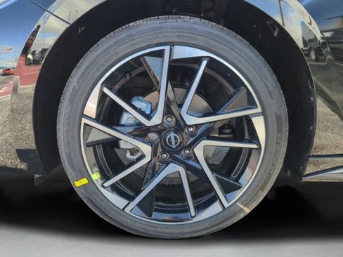 New 2025 Nissan Sentra SR w/ SR Premium Package image 43