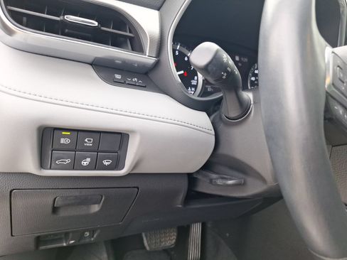 Used 2021 Toyota Highlander Platinum FWD image 18