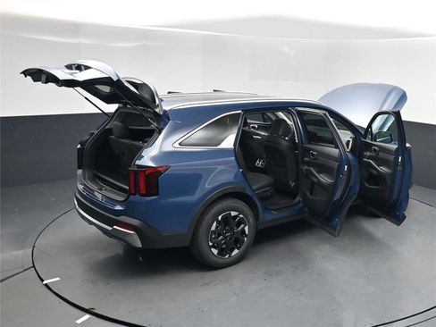 New 2026 Kia Sorento S w/ S Panoramic Sunroof Package image 23