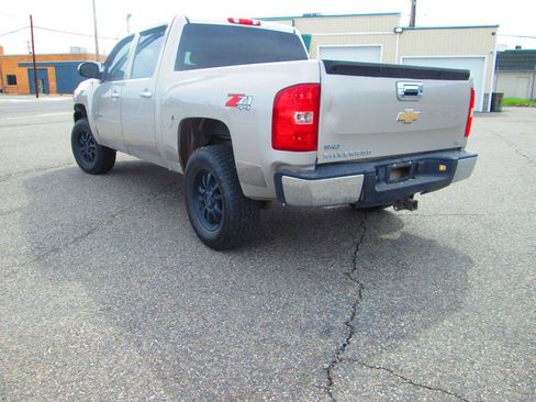Used 2009 Chevrolet Silverado 1500 LTZ w/ LTZ Plus Package AWD/4WD image 7
