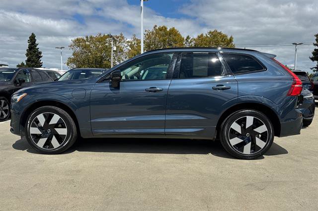 Certified 2024 Volvo XC60 T8 Plus w/ Protection Package Premier AWD/4WD image 6