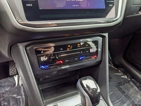 Certified 2024 Volkswagen Tiguan SE image 27