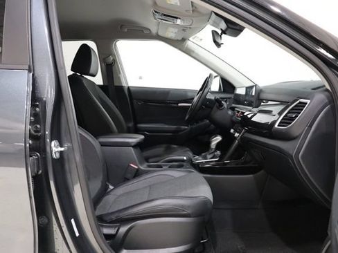 Used 2025 Kia Seltos S FWD image 36