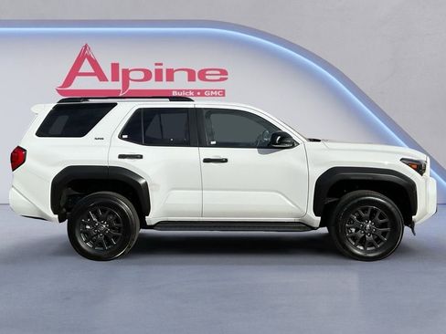Used 2025 Toyota 4Runner SR5 AWD/4WD image 6