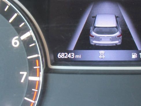 Used 2020 Nissan Pathfinder SV image 40