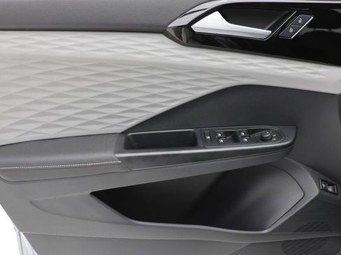 Used 2024 Volkswagen Taos S image 13