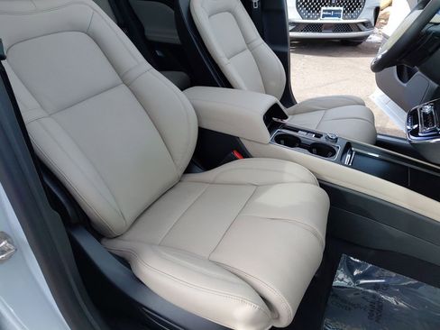 New 2026 Lincoln Corsair Reserve image 32