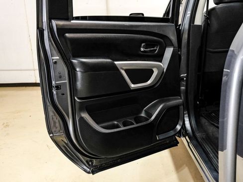 Used 2021 Nissan Titan SV w/ SV Convenience Package AWD/4WD image 40