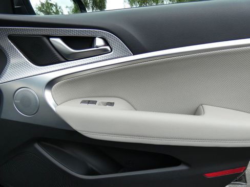 Used 2023 Genesis G70 2.0T w/ Sport Prestige Package image 29