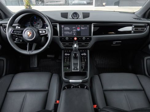Certified 2026 Porsche Macan AWD/4WD image 12