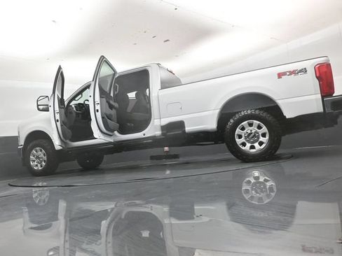 Used 2024 Ford F250 XLT w/ FX4 Off-Road Package AWD/4WD image 53