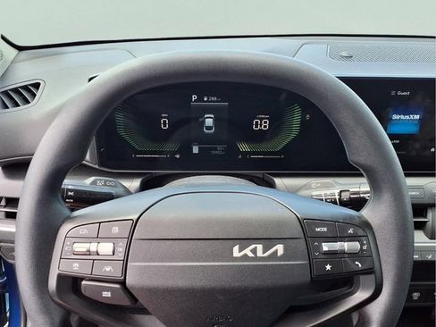 Used 2025 Kia K4 FWD image 9