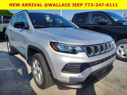Used 2025 Jeep Compass Latitude w/ Convenience Group