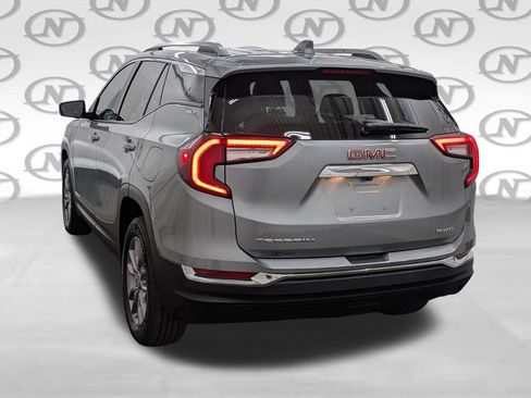 Used 2024 GMC Terrain SLT AWD/4WD image 27