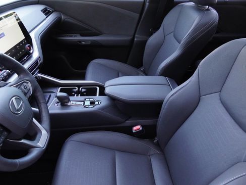 Used 2025 Lexus TX 350 AWD w/ Technology Package image 12