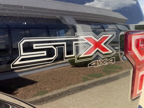 Used 2018 Ford F150 XL w/ Equipment Group 101A Mid AWD/4WD image 11