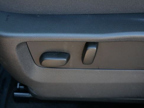Used 2023 Buick Envision Avenir AWD/4WD image 17