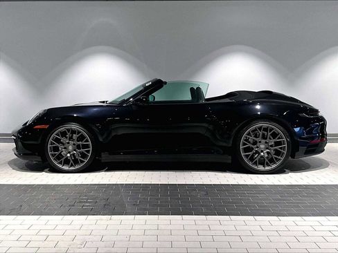 Used 2021 Porsche 911 Carrera image 2