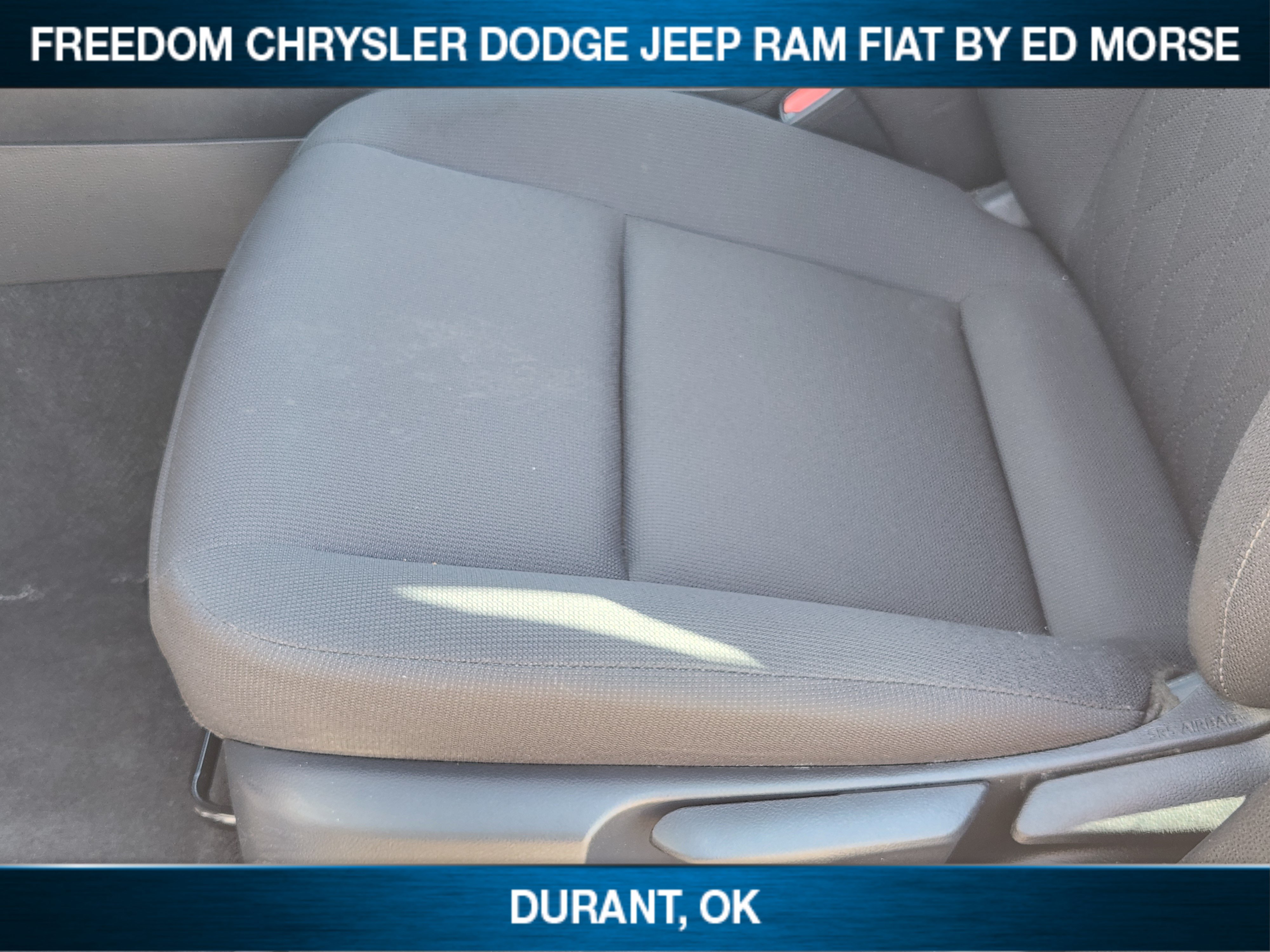 Used 2025 Toyota Corolla LE FWD image 17