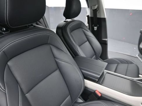 Certified 2025 Lincoln Nautilus Premier AWD/4WD image 27
