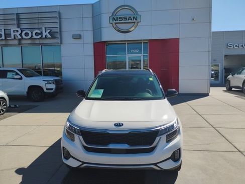 Used 2021 Kia Seltos SX AWD/4WD image 2