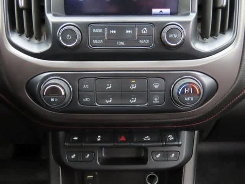 Used 2016 GMC Canyon SLE w/ All Terrain Package image 19