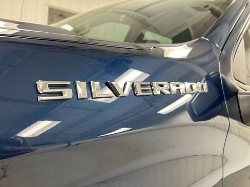 Used 2023 Chevrolet Silverado 1500 Custom AWD/4WD image 25